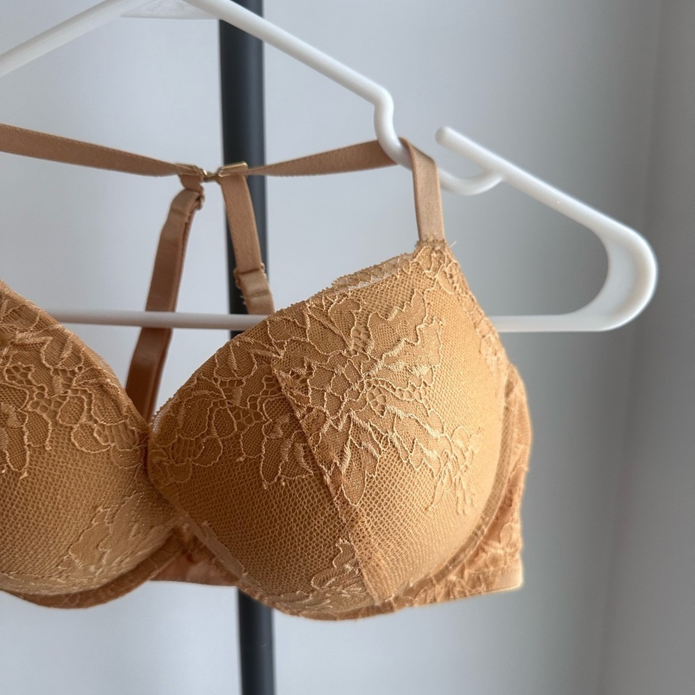 Victoria's Secret Lace Bra in Warm Tan | Classic Plunge Beyond Sexy | 36D | Lace - Picture 5 of 12